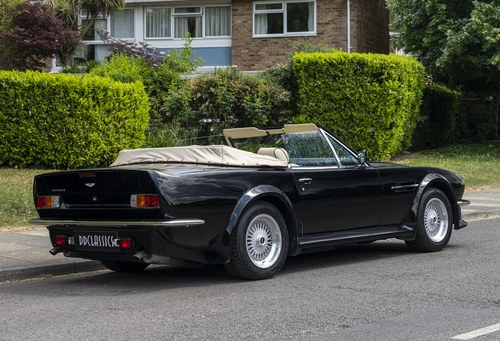 Aston Martin Vantage Volante 5340Cc