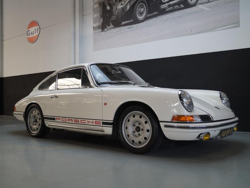 Porsche 911 Taraga
