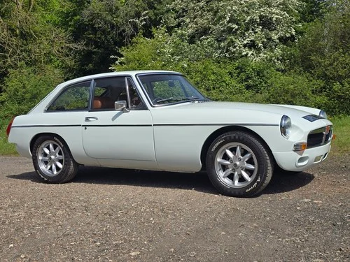 Mg B Roadster Or Gt