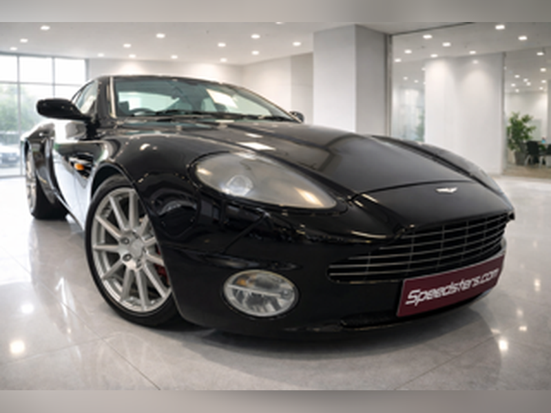 Aston Martin Vanquish S Coupe Tripple