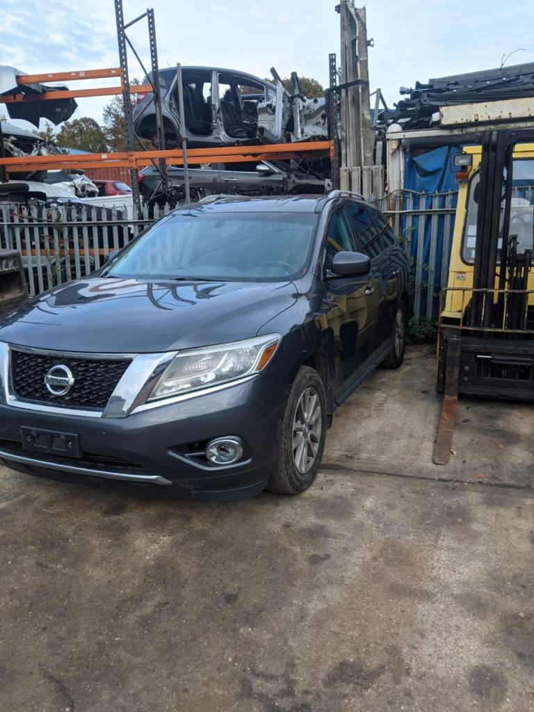 Nissan Pathfinder 2014 7 Seats