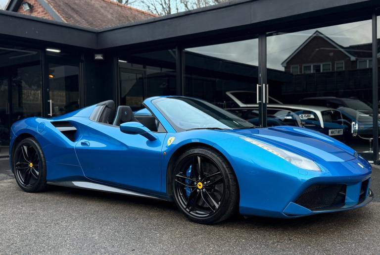 Ferrari 488 Spider 3 9T