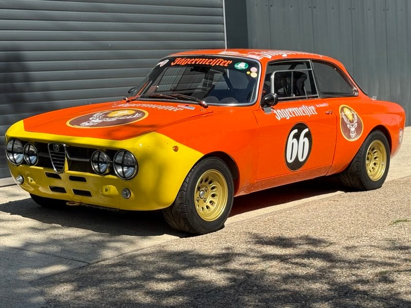 Alfa Romeo Giulia Gtam With A