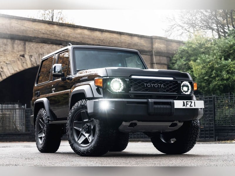 Toyota Land Cruiser J70 4