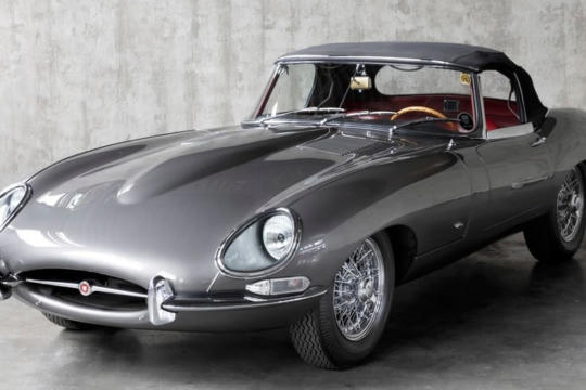 Jaguar E Type Series 1