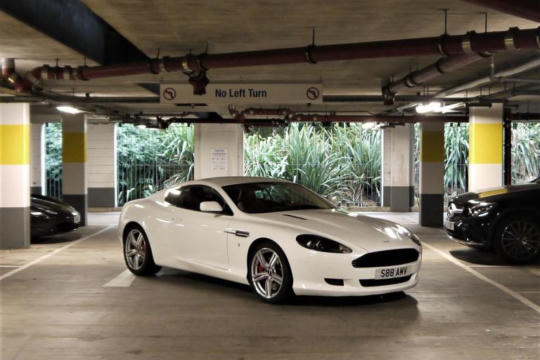 Aston Martin Db9 Coupe