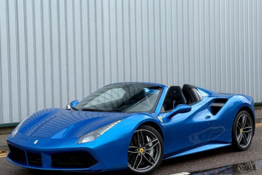 Ferrari 488 Spider 3 9T