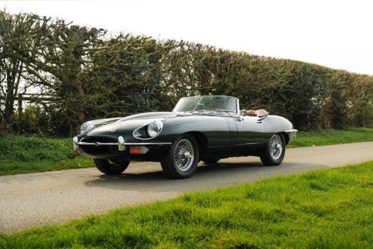 Jaguar E-Type Roadster - Under