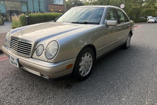 Mercedes-Benz Benz E Class 2002